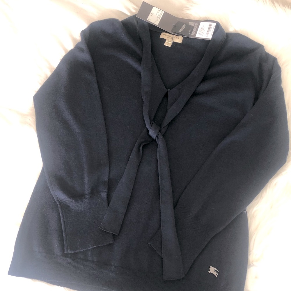 BURBERRY- NWT. Size LG. Gorgeous navy Blue lightweight knit top